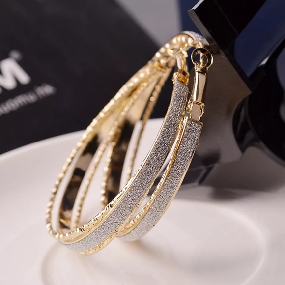 Jewelry - Gold hoop earrings